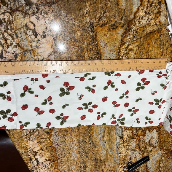 NWOT Nicole Miller New York strawberry  pants size 4 - Picture 7 of 11